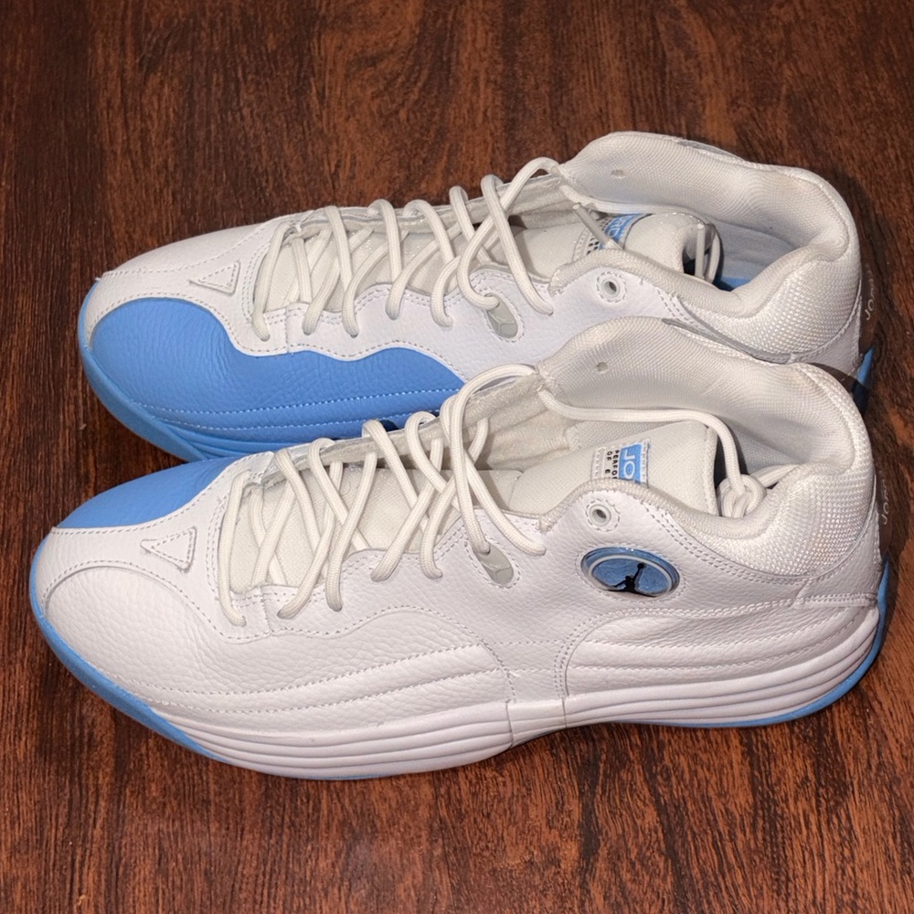 Jordan Athletic shoes for men brand new size 9 men - Picture 3 of 16
